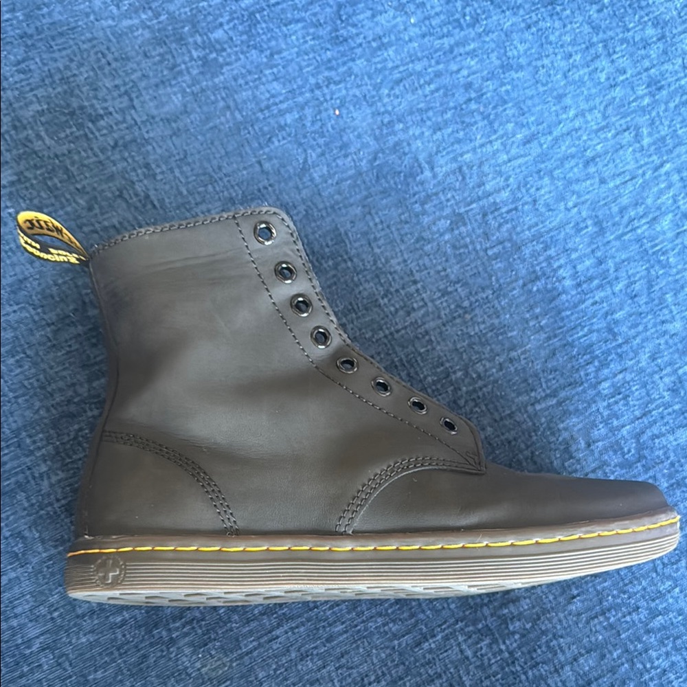 Dr. Martens Brown Leather Boots High-Top Lace-Up